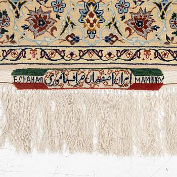 Matta, semiantik Isfahan, centrala Persien, signerad Mamoury, ca 163 x 109 cm.