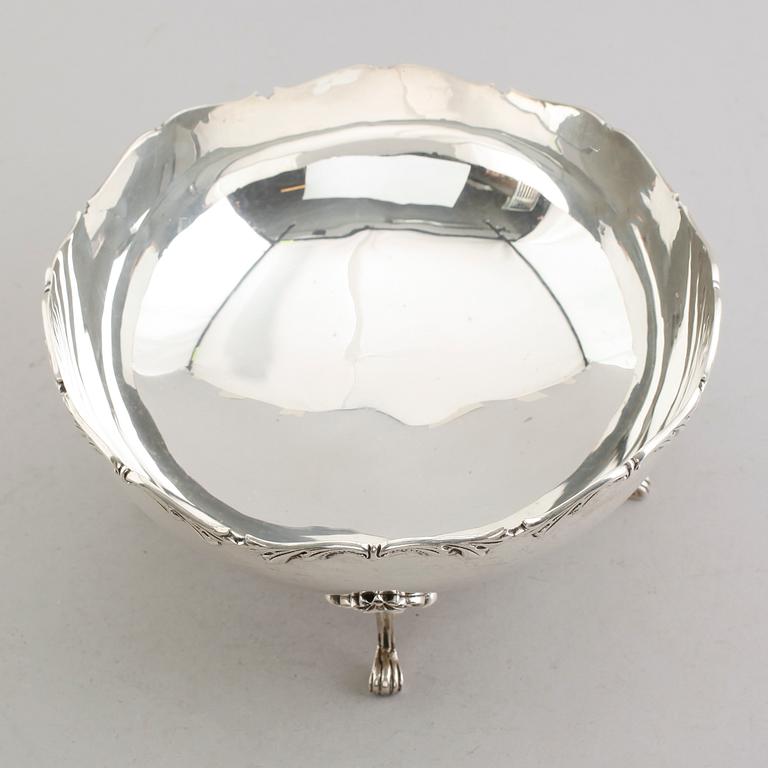 SKÅL, silver, Birmingham 1930. Vikt ca 735 gram.