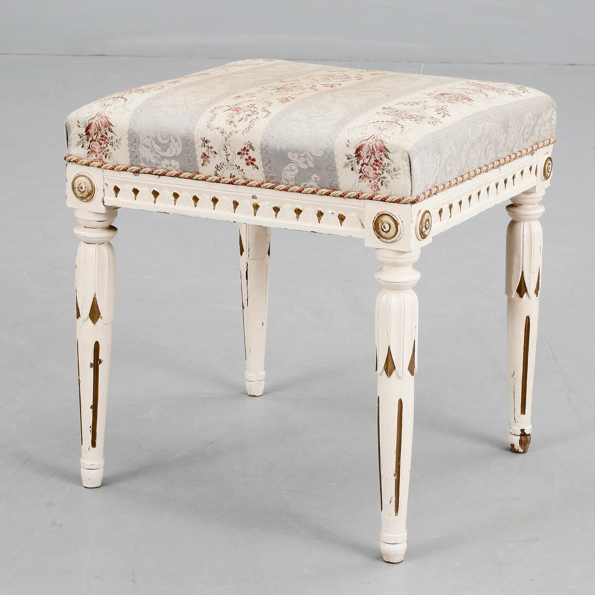 TABURETT, sengustavianskt provinsarbete, 1800-talets början.