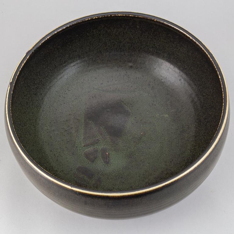 CARL-HARRY STÅLHANE, a large stoneware bowl, Rörstrand 1960.