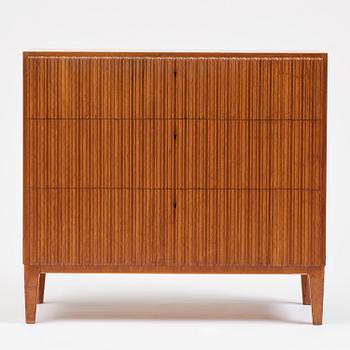 Nordiska Kompaniet, a rare "Anette" chest of drawers, Sweden, ca. 1944.