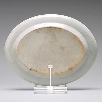 STEKFAT, porslin. Qingdynastin, Kanton, 1800-tal.