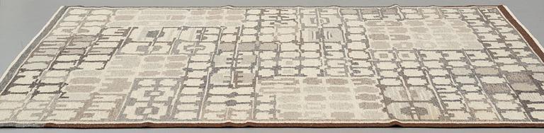 Alice Lund, Matta, rölakan, ca 255,5-256,5 x 189-191 cm, signerad AL.