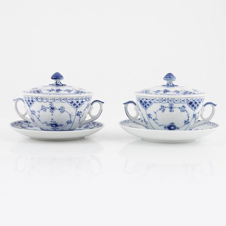 Royal Copenhagen, buljongkoppar med lock, 9 st, porslin, "Musselmalet Halvblonde", Danmark.