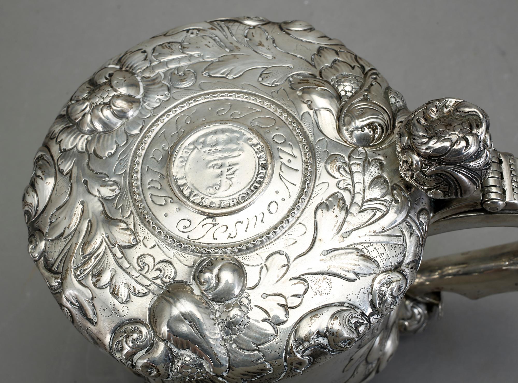 DRYCKESKANNA, silver, Barockstil. Vikt 1192 gr.