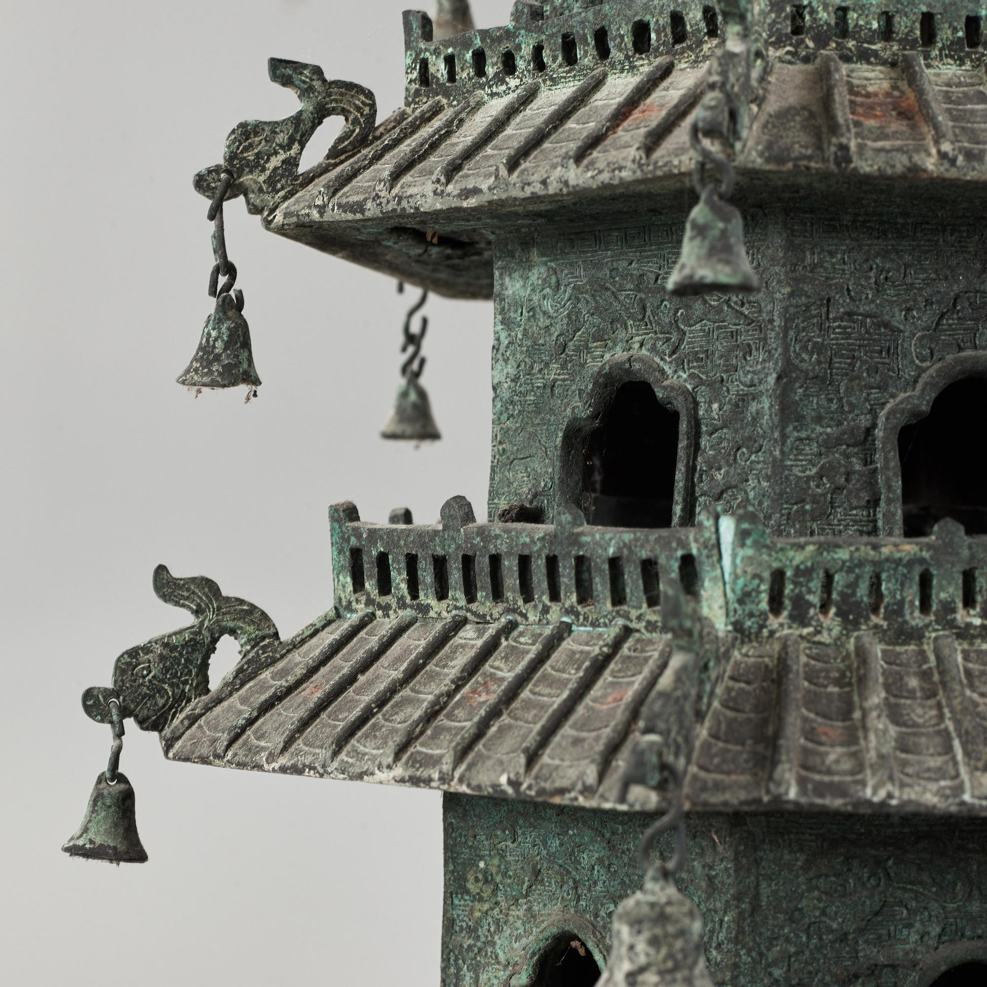 PAGOD, brons. Qingdynasty (1644-1912).
