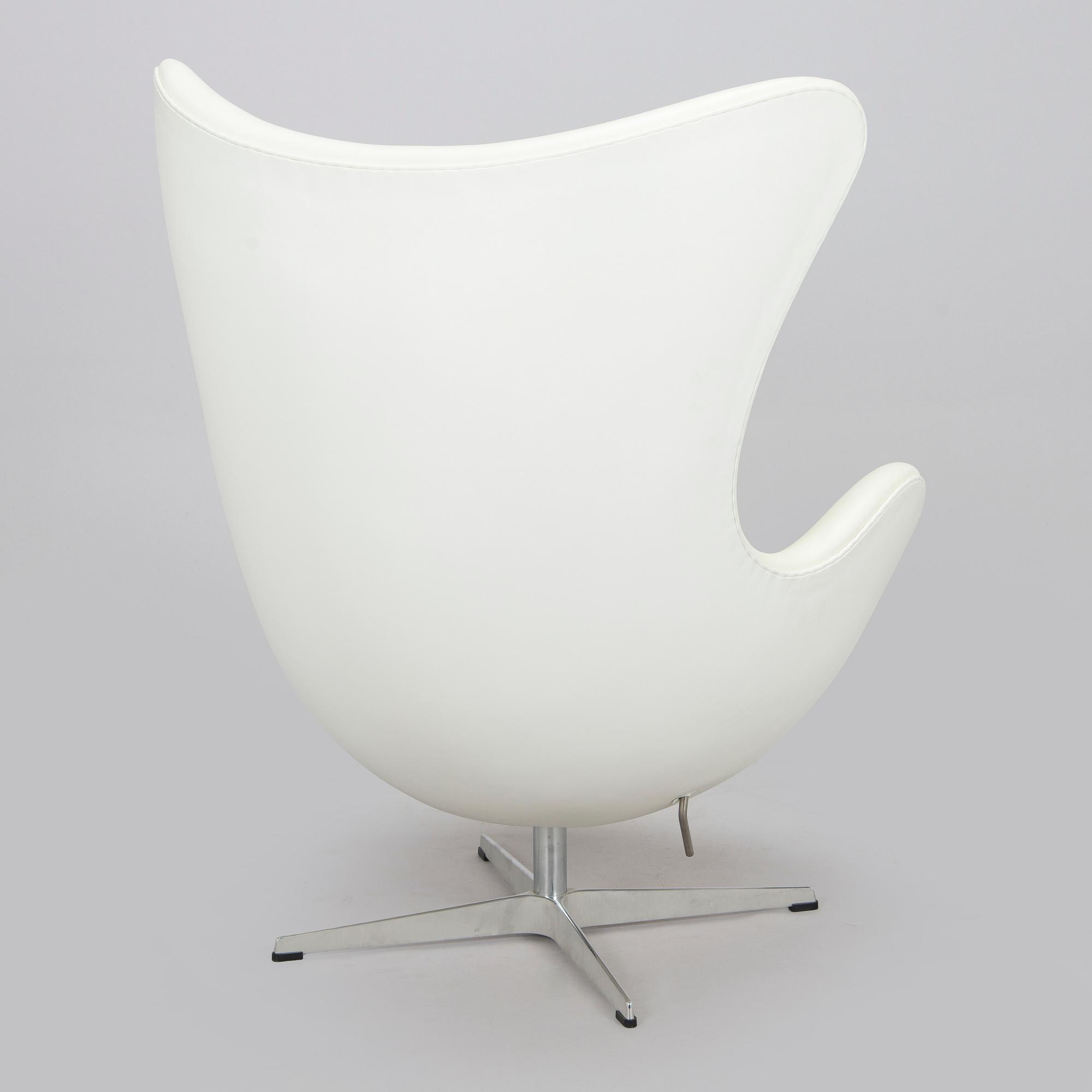 Arne Jacobsen, nojatuoli, "Egg", Fritz Hansen, Tanska 2018.
