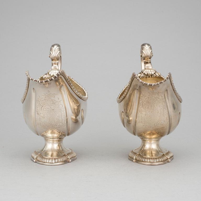 A PAIR OF SAUCE BOATS, silver, London1764. Weight 1017 grams.