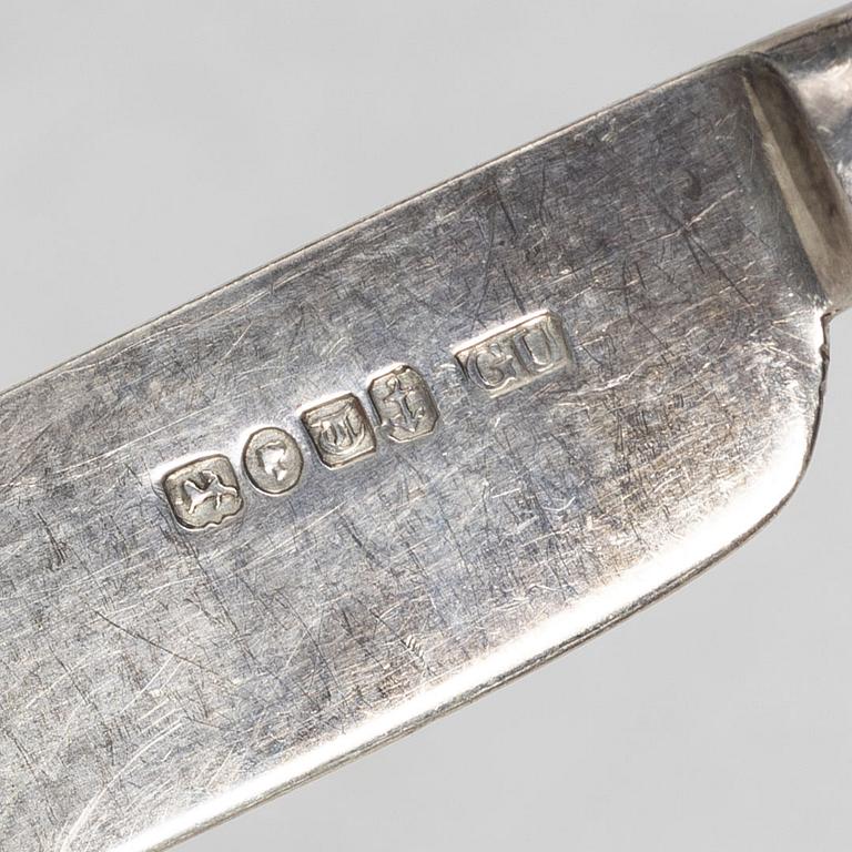 A silver cutlery set, “Kings pattern”, most with mark of Philip Grierson, Glasgow, Scotland, 1826 (22 pieces).