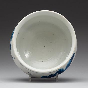 A blue and white censer, Qing dynasty, Kangxi (1662-1722).