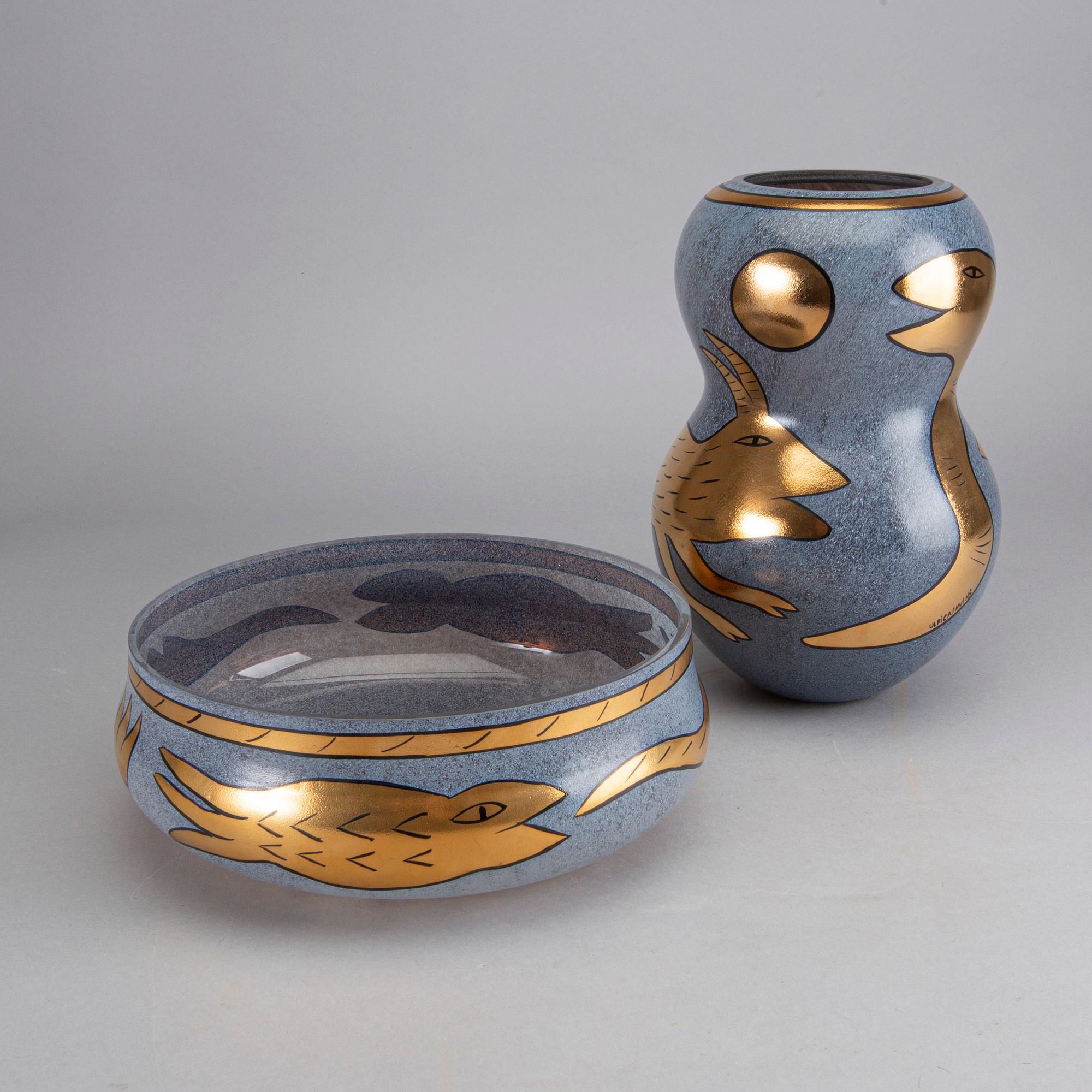 AN ULRICA HYDMAN-VALLIEN VASE AND BOWL, glass, signed Kosta Boda artist collection.
