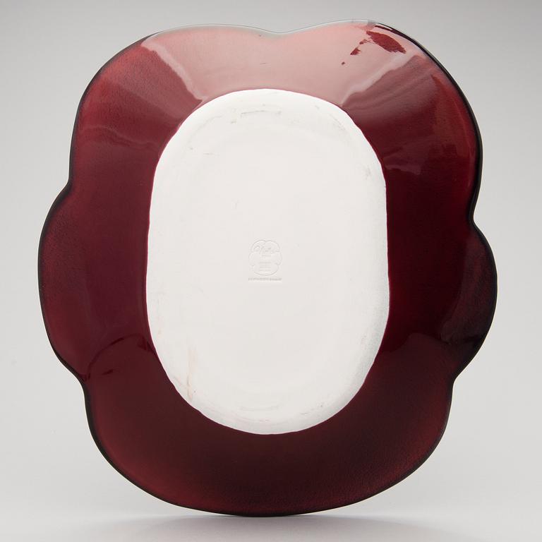 BIRGER KAIPIAINEN, FAT, keramik, stämplad i godset "Viola 1967 Arabia Finland Kaipiainen Invenit".