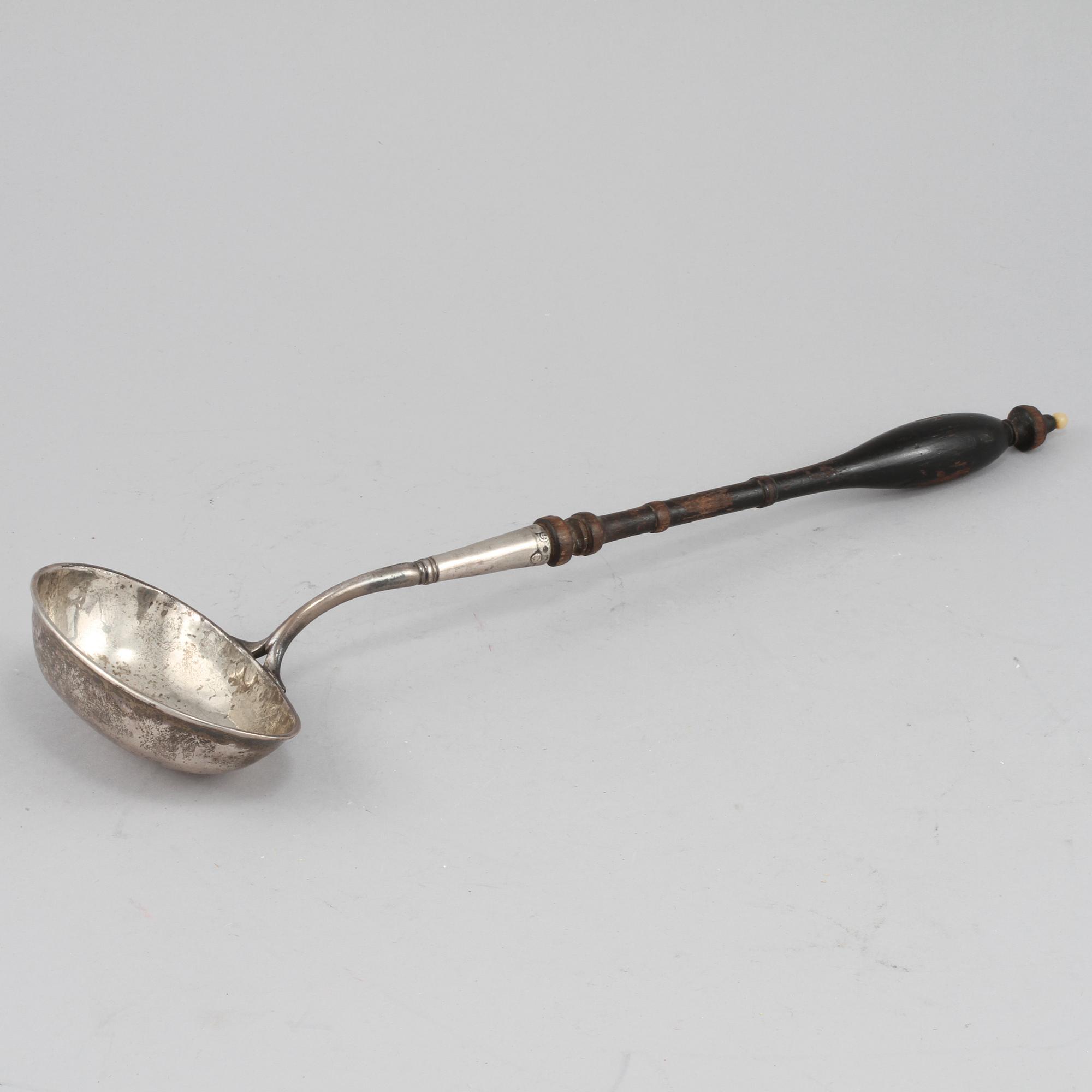 SOPPSLEV, silver, Örebro, 1792, total vikt 152 gram.