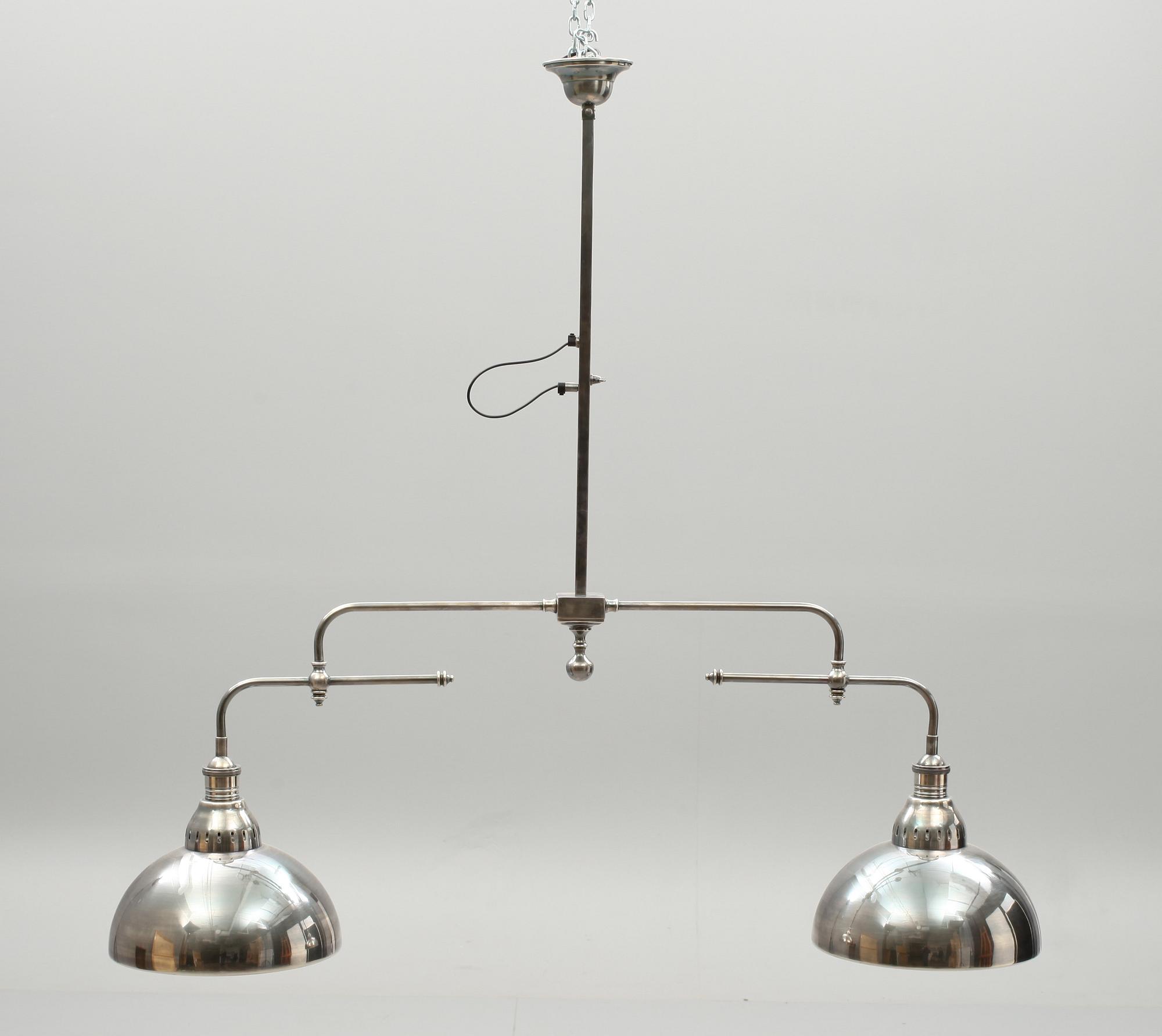 TAKLAMPA/BILJARDLAMPA, troligen Tyskland, 1900-tal. L 128, h 118.