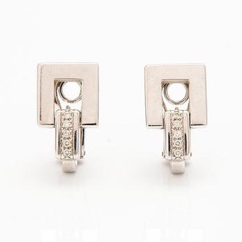 A pair of 18K white gold earrings with diamonds ca. 0.10 ct in tota.