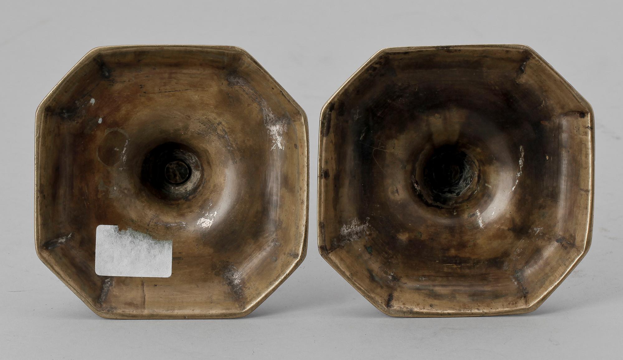 LJUSSTAKAR, ett par, barock, 1600/1700-tal.