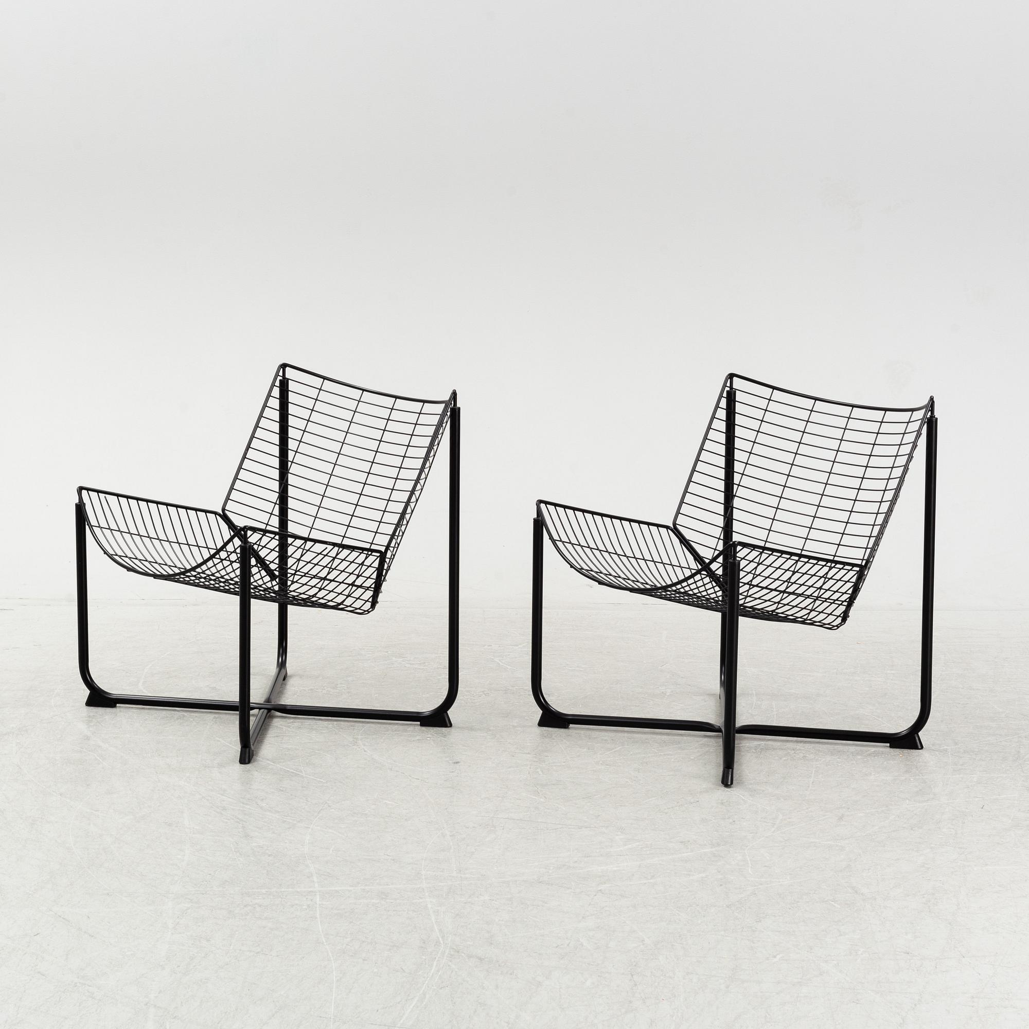 Niels Gammelgaard, fåtöljer, ett par, samt bord, "Järpen / Råane", Ikea. 1980-tal-2000-tal.
