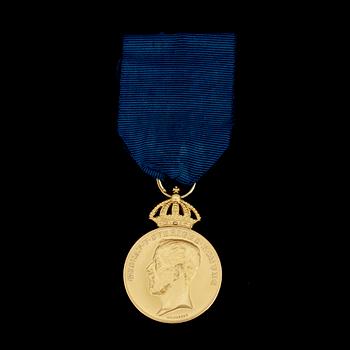 HM KONUNGENS MEDALJ, guld 1947. Tot ca 30 gram.