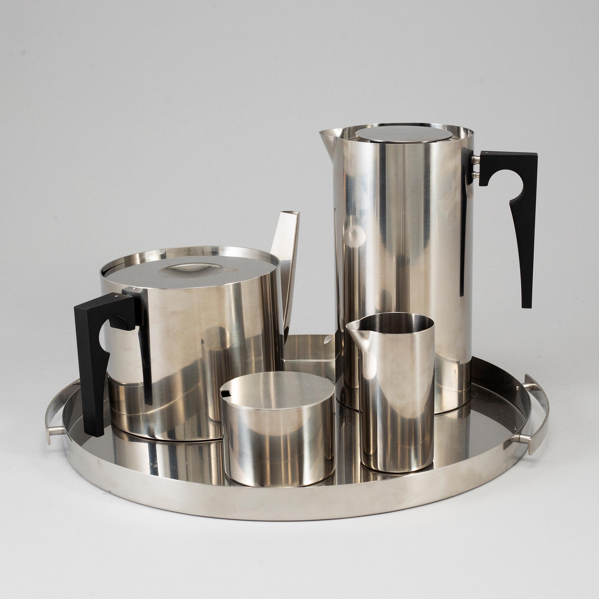 ARNE JACOBSEN, five stainless steel items, 'Cylinda', Stelton, Denmark.