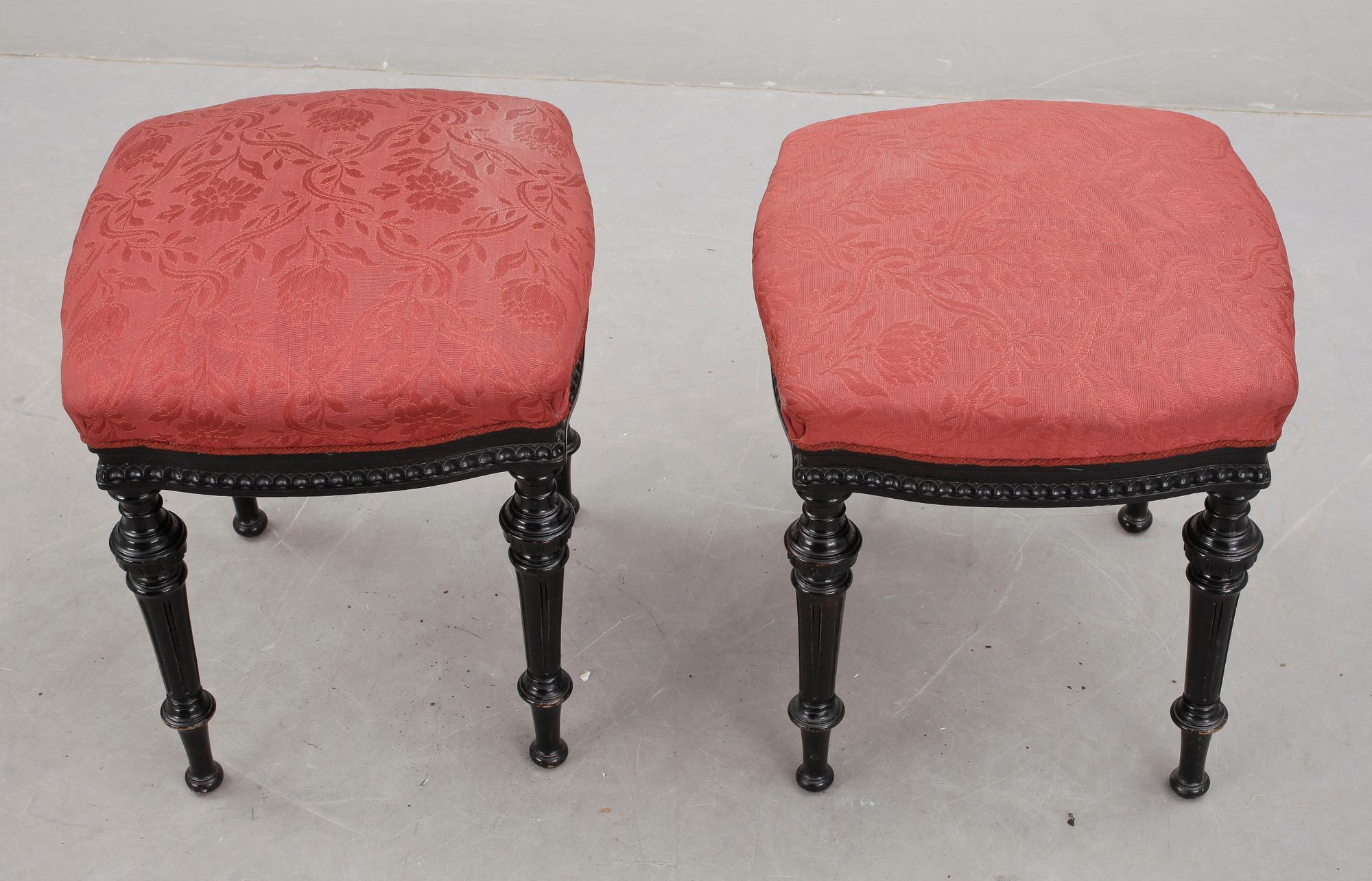 TABURETTER, ett par, 1800-talets slut.