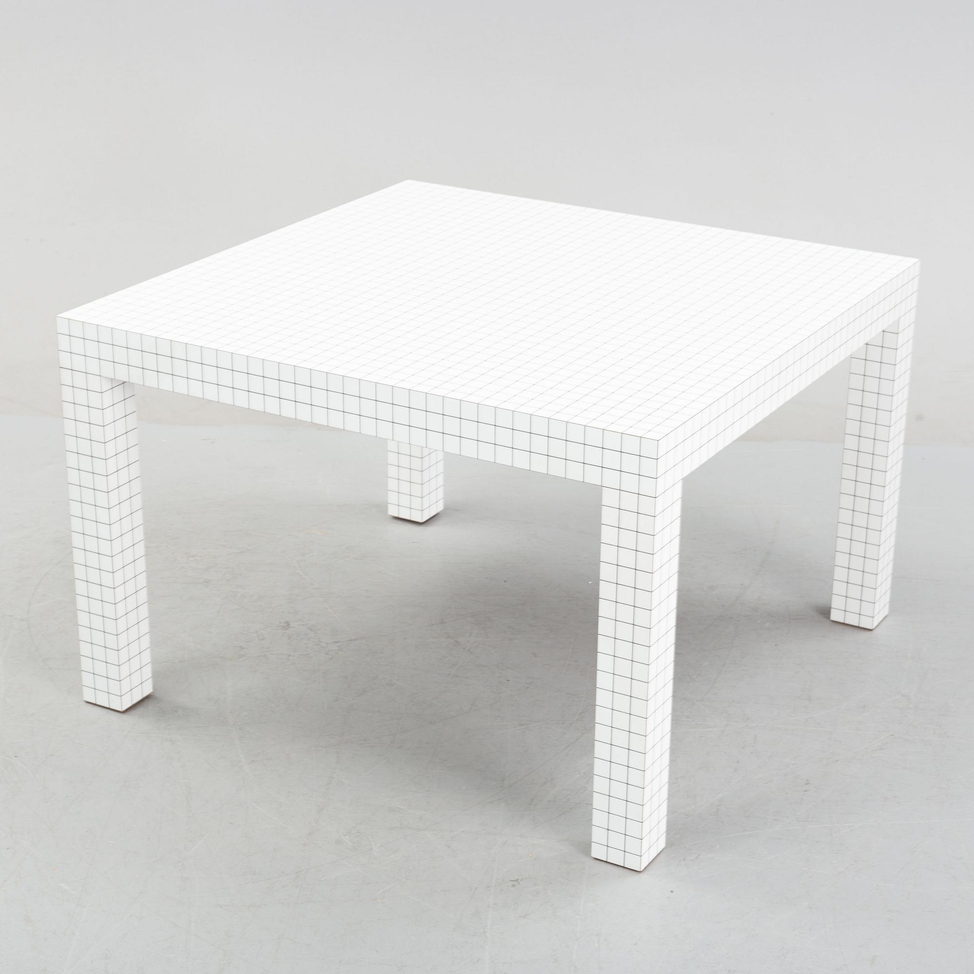A model 2600 'Quadrema' table by Superstudio for Zenotta, designed in 1970.