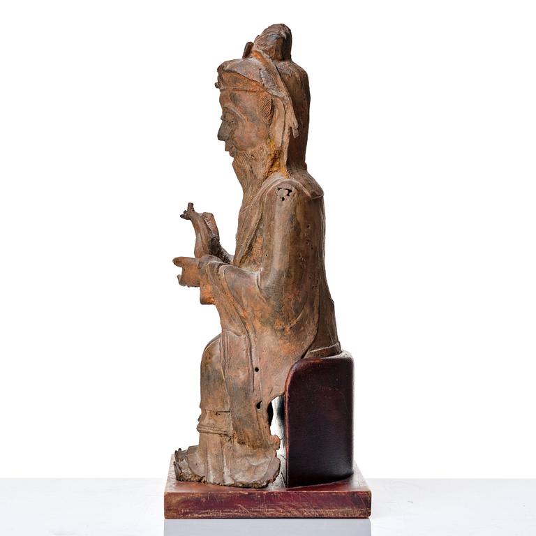 A bronze sculpture of a daoist deity, Ming dynasty (1368-1644).