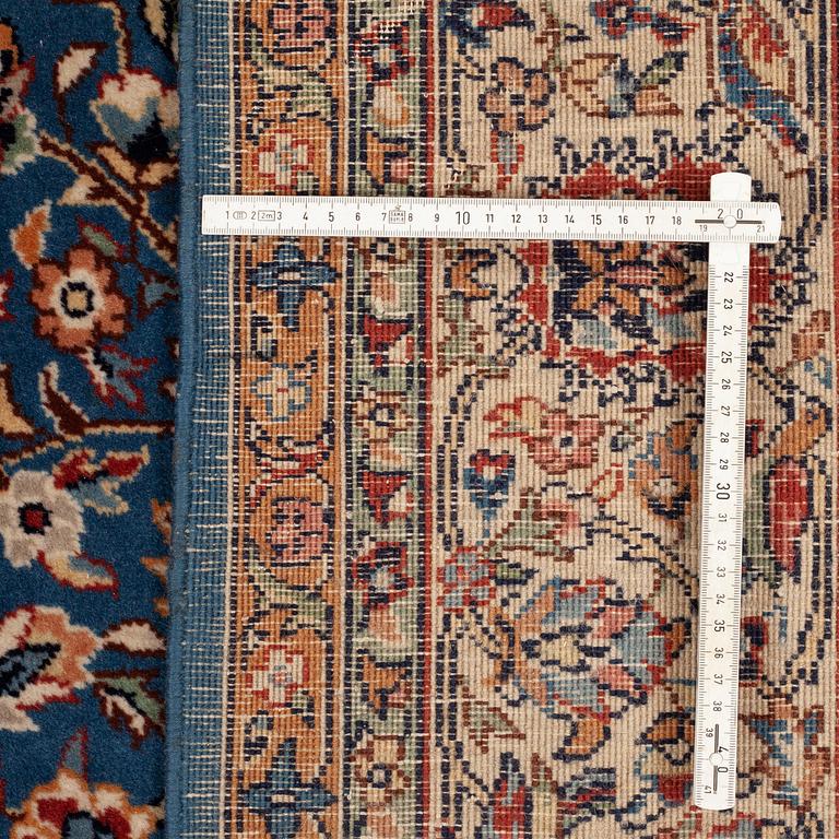 A carpet semi-antique/old oriental, ca 346 x 246 cm.