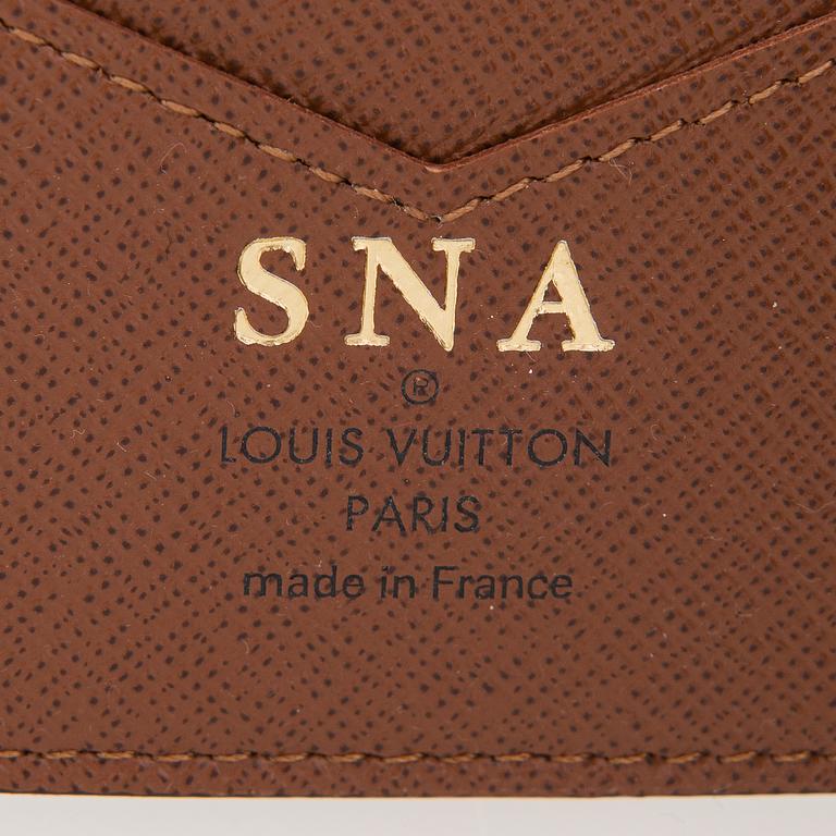 Louis Vuitton, Passikotelo sekä avainpussi.