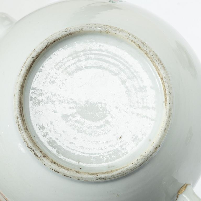 Cups and saucers, 11+7, and a teapot in famille rose with monogram, company porcelain, China, 18th century.