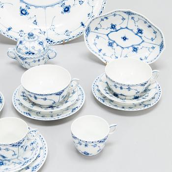 ROYAL COPENHAGEN, servisdelar, 21 st, "Musselmalet", porslin.