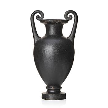 121. A Swedish Empire cast iron urn, first part of the 19th century.