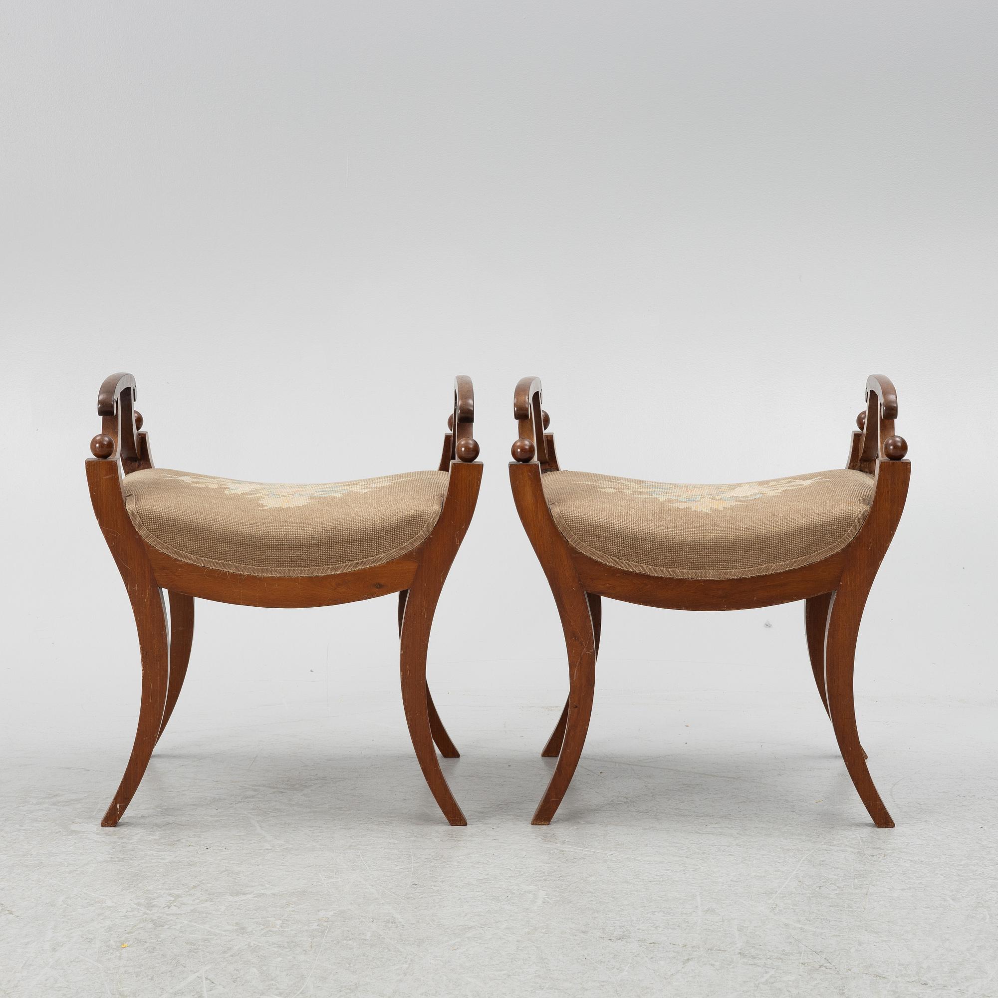 Taburetter, ett par, Karl Johan, 1800-tal.