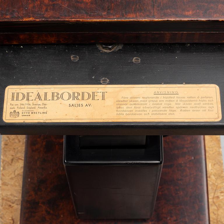Otto Wretling, a 'Idealbordet' birch table, Umeå, 1930's.