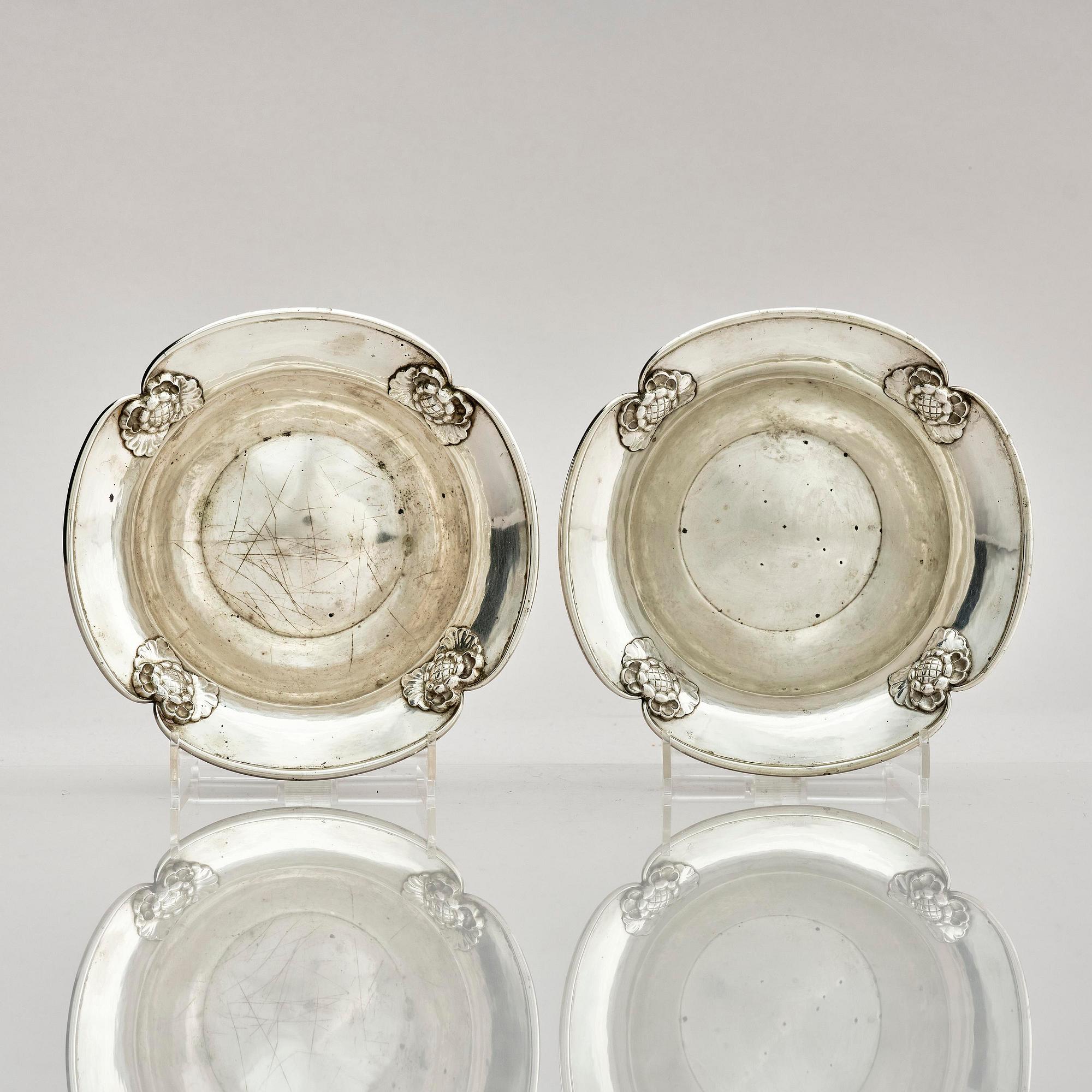 Georg Jensen, a pair of silver bowls, model '25', Copenhagen 1918, Swedish import marks GABF.