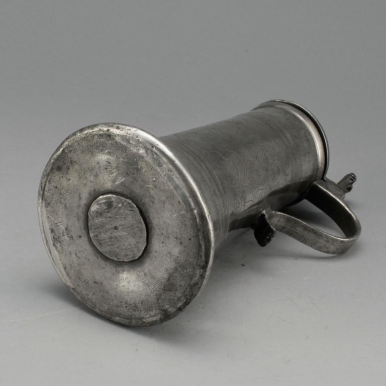SKÄNKSTOP, tenn, otydliga stämplar, troligen Sverige, bär datering 1688.
