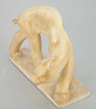 JUSSI MÄNTYNEN, "ROSVORITARI", skulptur, gips, sign. och dat. i massan 1930.