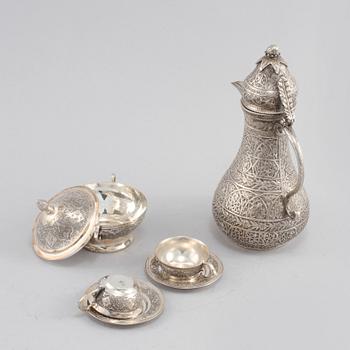 KAFFESERVIS, 4 delar, silver, orientalisk, 1900-tal, vikt 630 g.