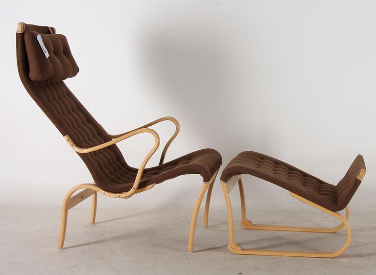 FÅTÖLJ samt FOTPALL, Bruno Mathsson, 1900-talets slut.