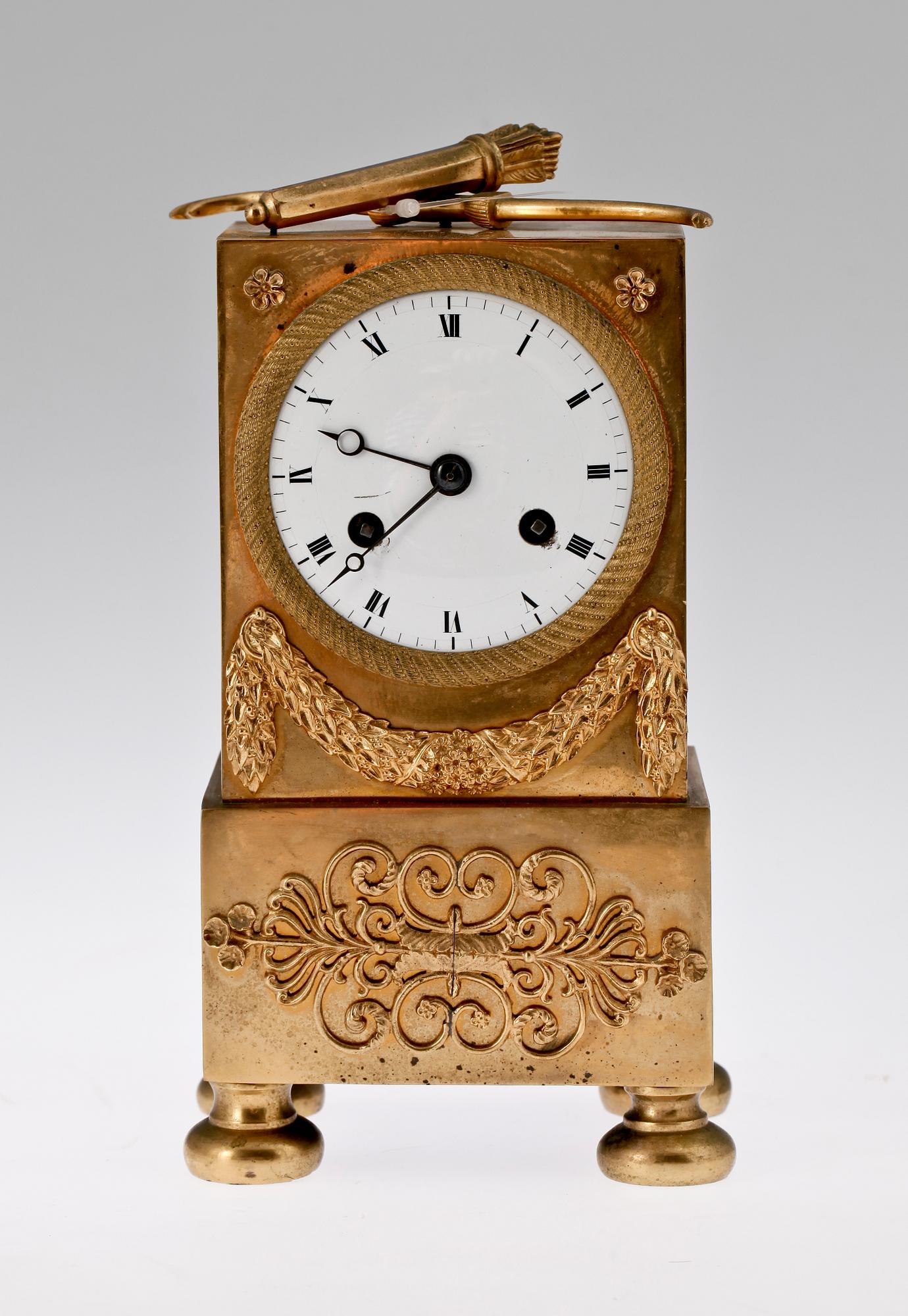 BORDSPENDYL, empire, 1800-talets första fjärdedel.