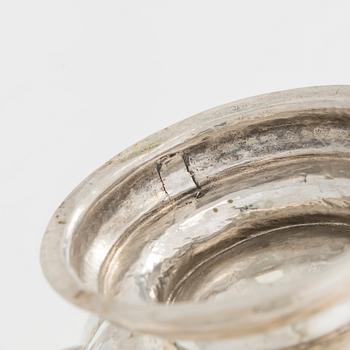 Skål, silver, 1700-tal, oidentifierade stämplar.
