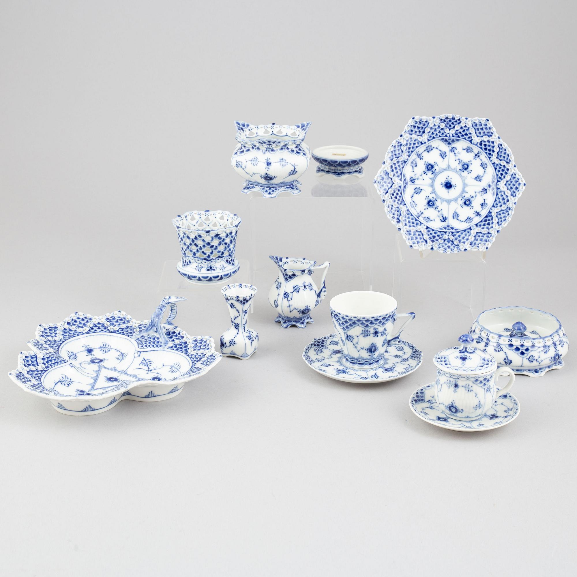 A 33-piece porcelain coffee service 'Musselmalet', Royal Copenhagen, Denmark.
