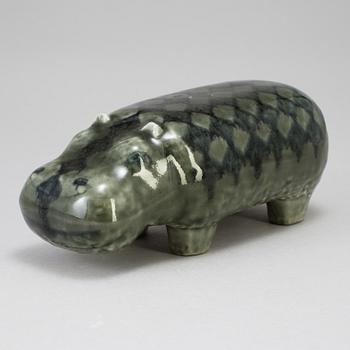 LISA LARSON, figurin i stengods, "Flodhäst" ur serien "Stora zoo", i produktion 1958-1967.