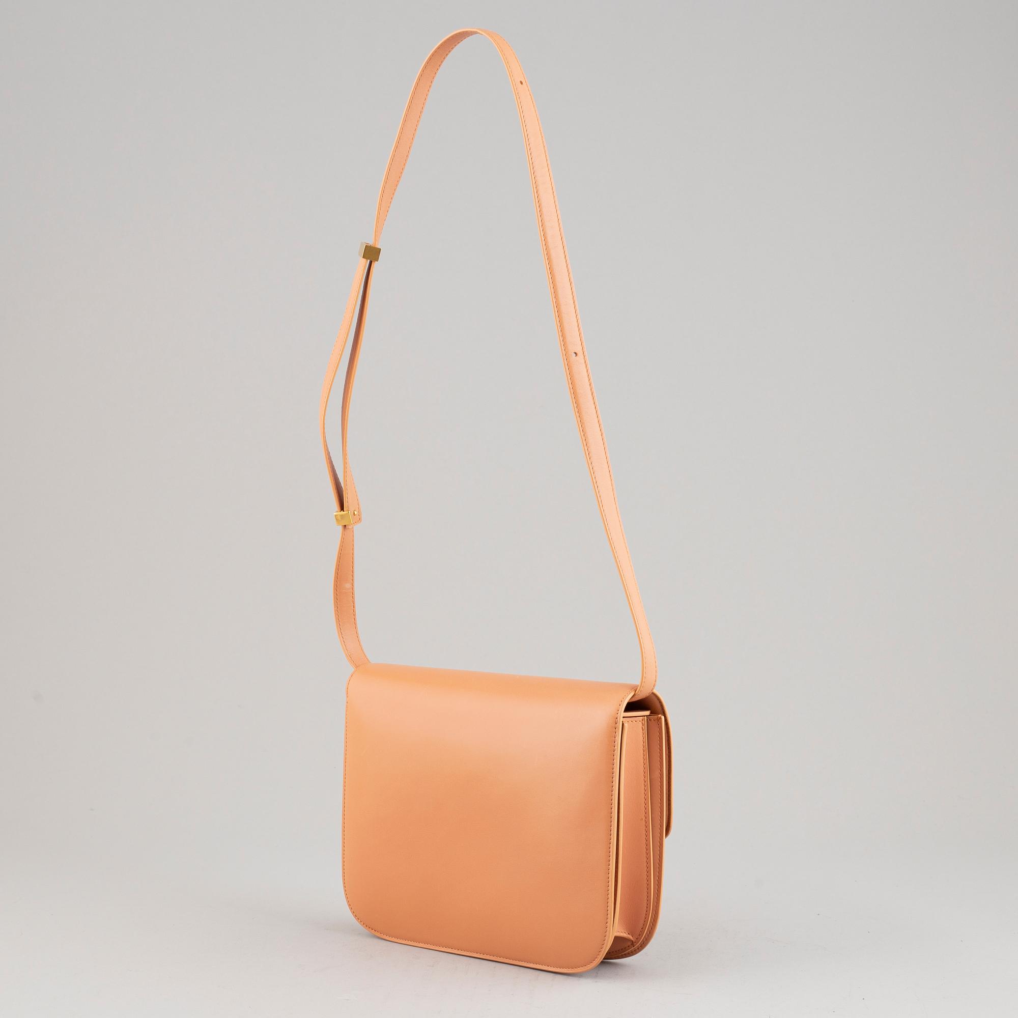 Céline, a 'Medium Classic Bag' in box calfskin.