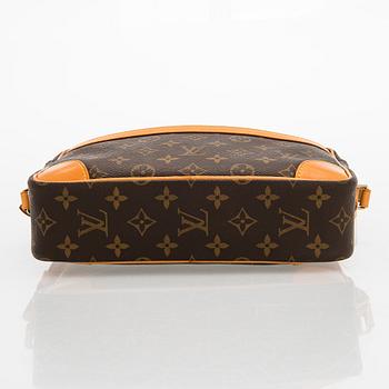 Louis Vuitton, a Monogram 'Trocadero 27' Bag.