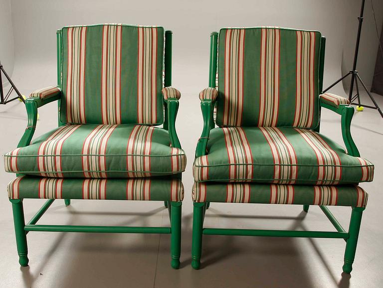 KARMSTOLAR, ett par. sk Gripsholmsfåtöljer. 1900-tal. Norell.