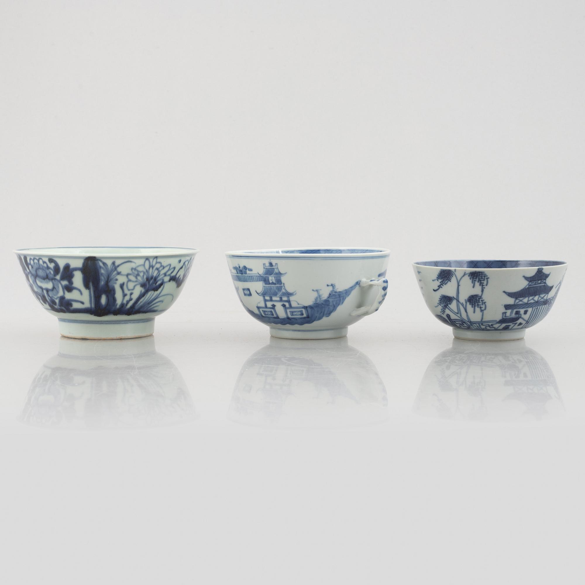 Six pieces of blue and white porcelain, China, Qing dynasty, late 18th-19th century.