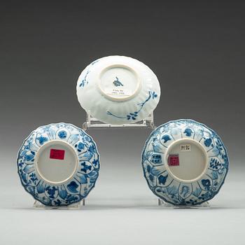 A group of three blue and white dishes, Qing dynasty, Kangxi (1662-1722).