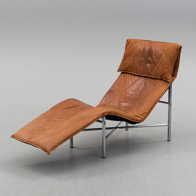 A 1980/90's "Skye" leather lounge chair by Tord Björklund for IKEA.