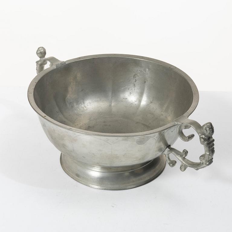 A bowl by Olof Artedius, Jönköping, 1759.