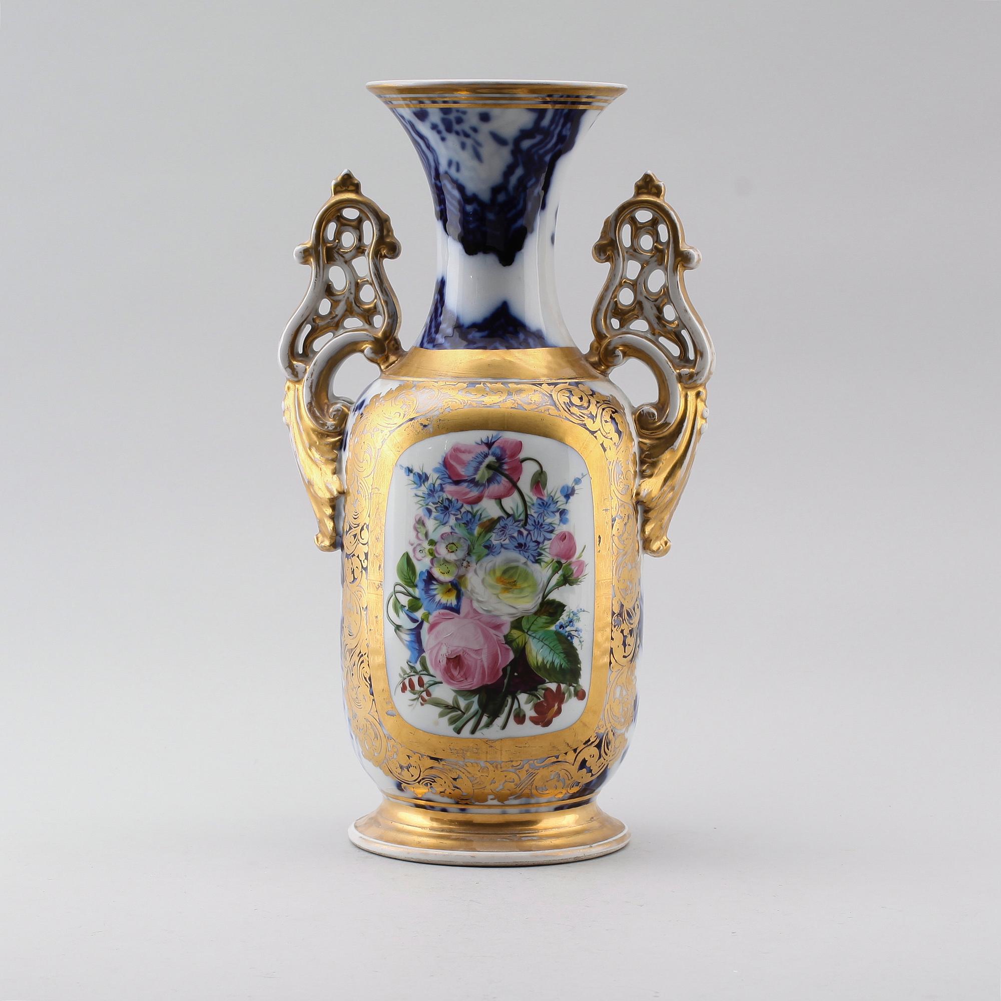 VAS, porslin, senempire, 1800-talets mitt.